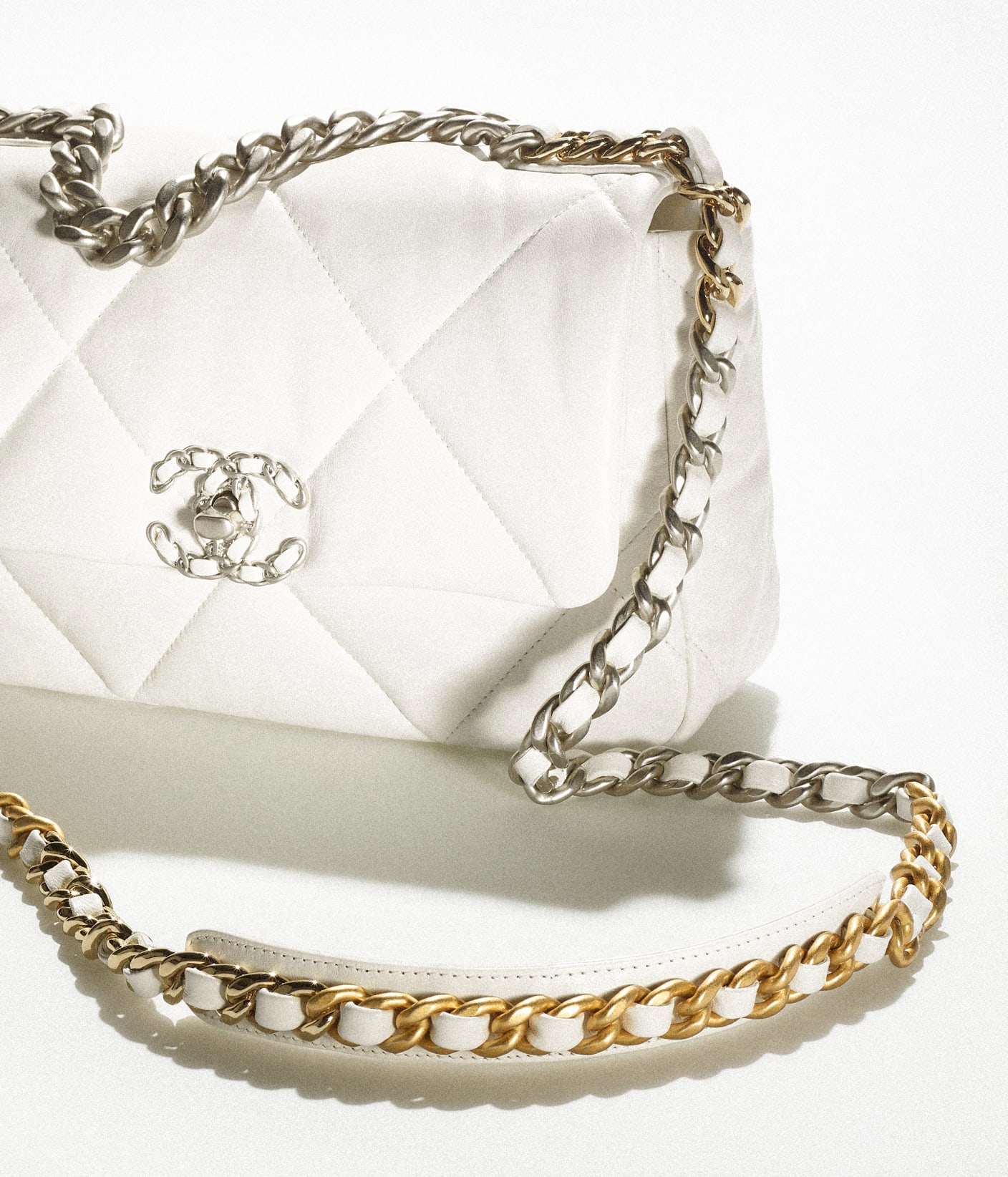 Handtasche – Glänzendes Lammleder mit gemischten Metall-Finishes