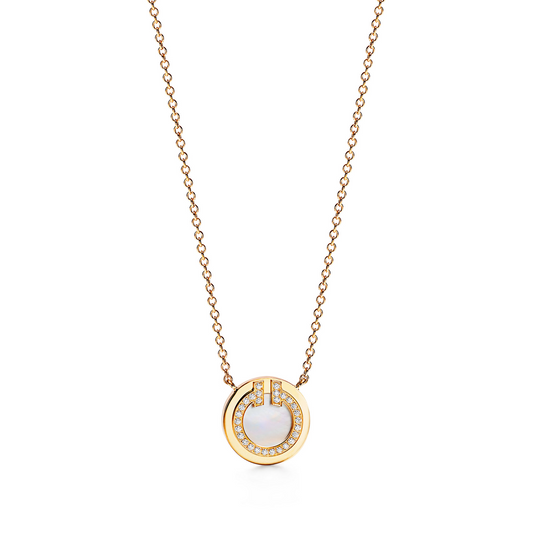 Tiffany T – Diamant- und Perlmutt-Kreisanhänger in Gelbgold