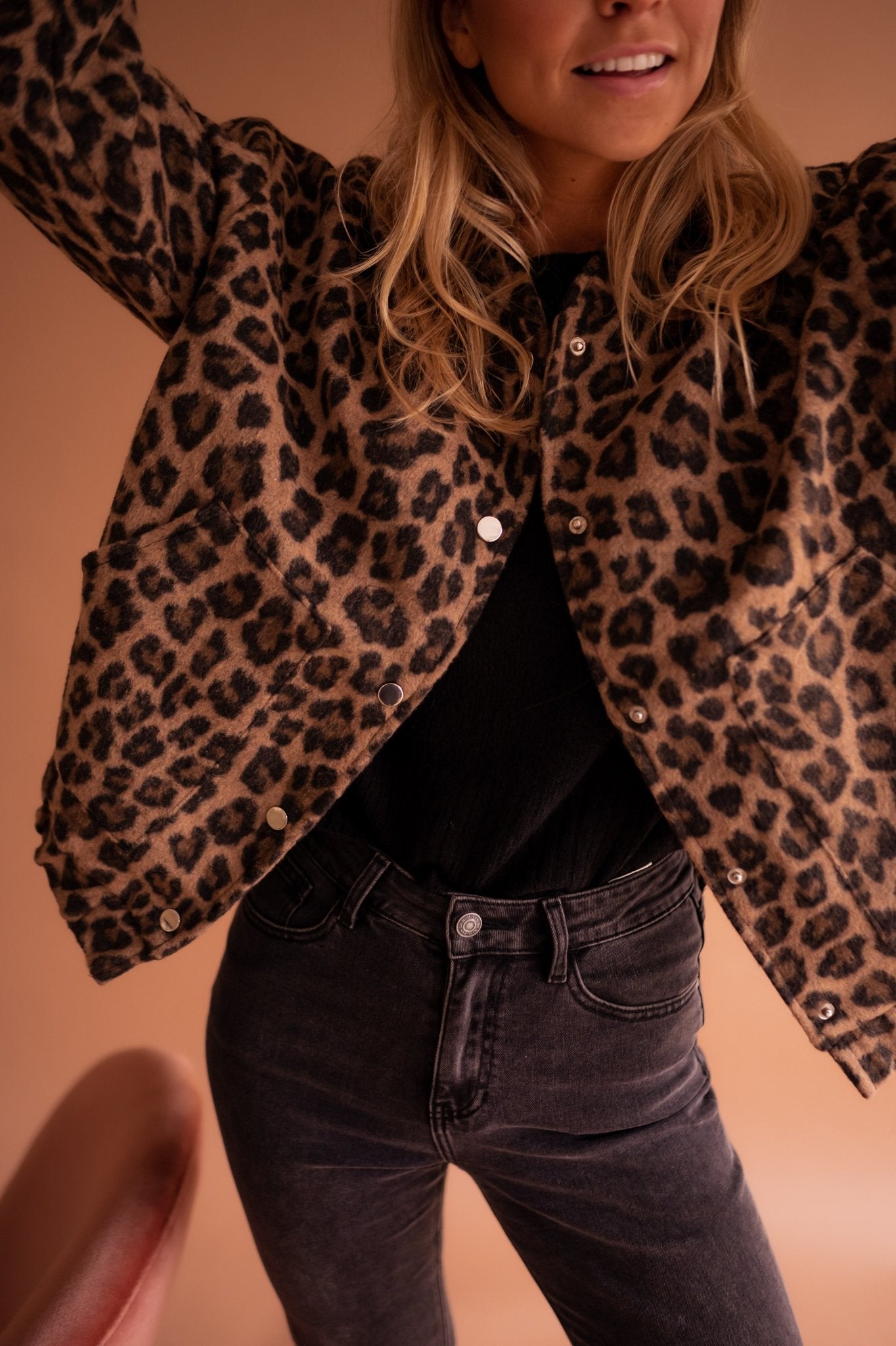 Damen modische Jacke mit Tierdruck für vielseitige Styling-Optionen