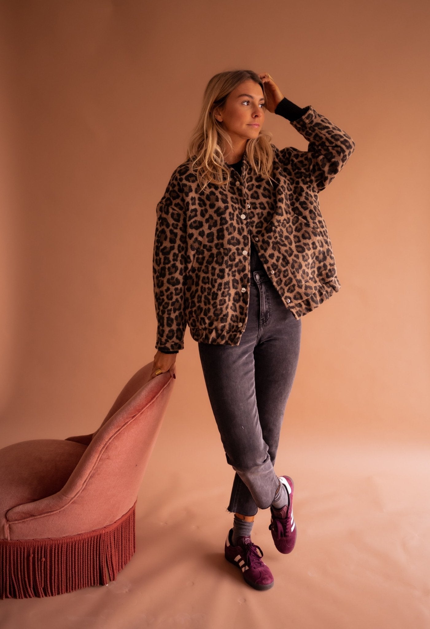 Damen modische Jacke mit Tierdruck für vielseitige Styling-Optionen