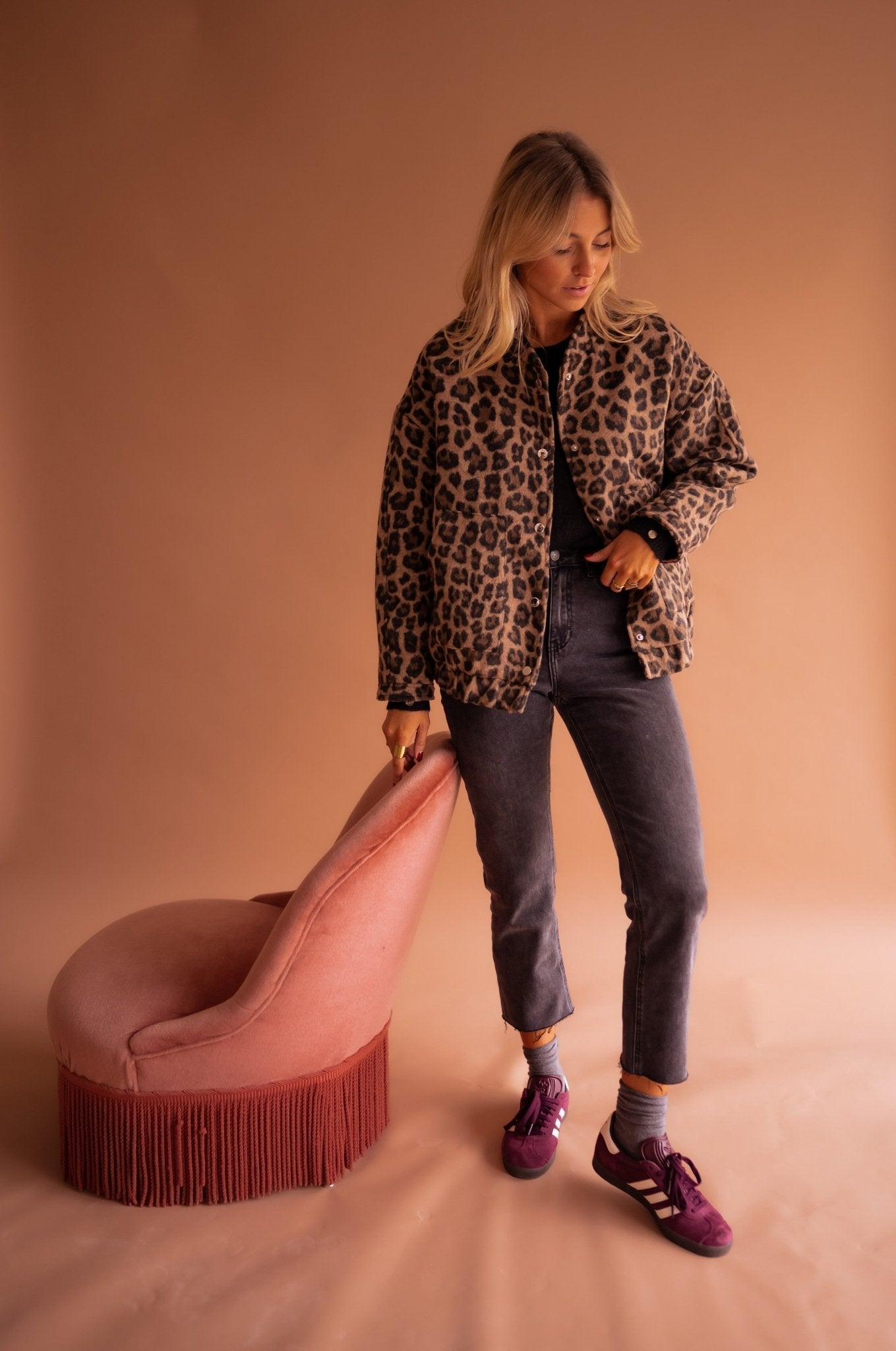 Damen modische Jacke mit Tierdruck für vielseitige Styling-Optionen