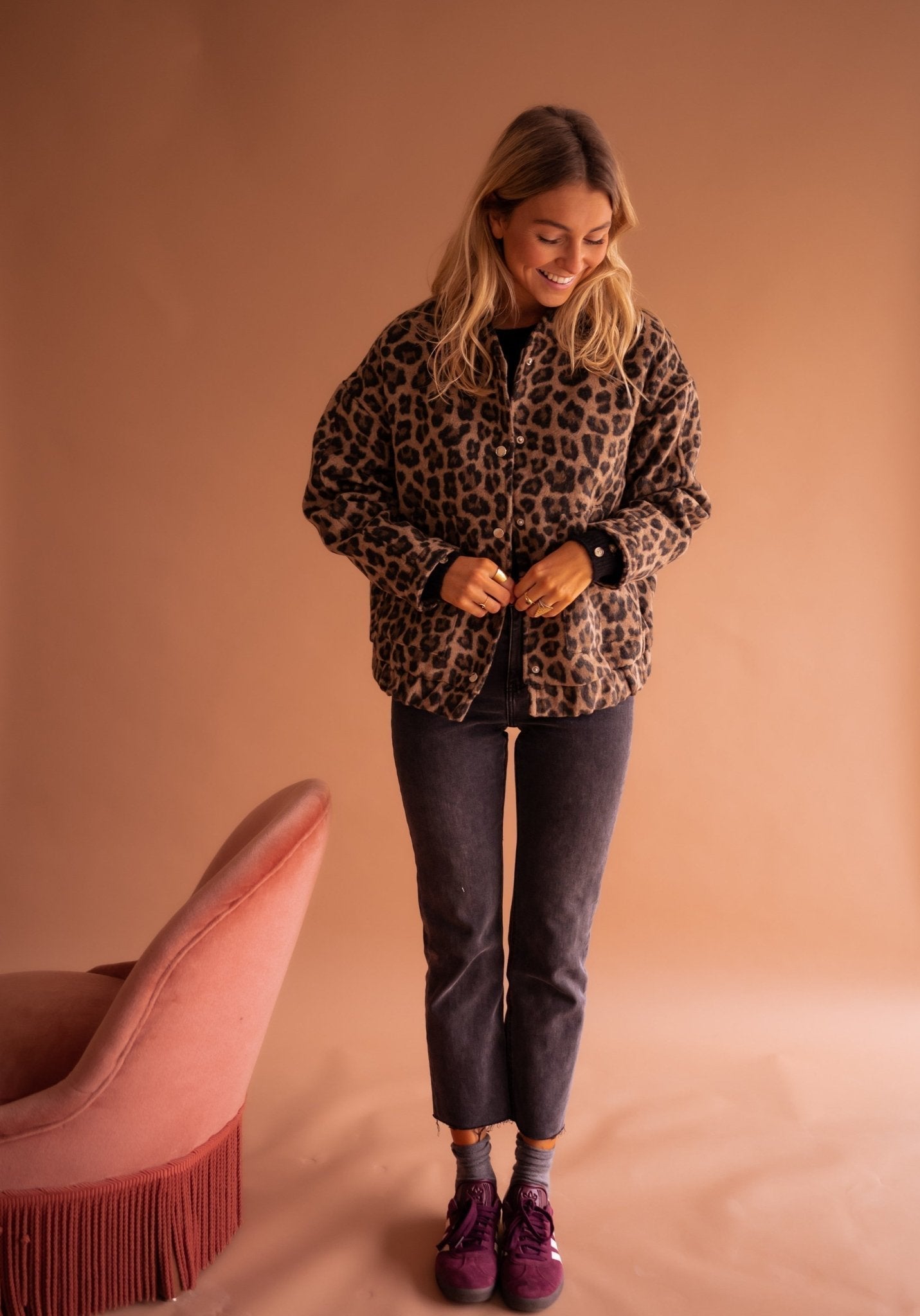 Damen modische Jacke mit Tierdruck für vielseitige Styling-Optionen